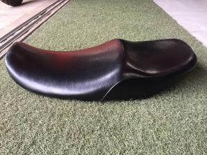 ゼファー1100　カスタムシート　鞍シート　張り替え後未使用　※検索　あんこ抜き　旧車　Z2仕様　当時　絶版　Z1　Z2 ゼファー　