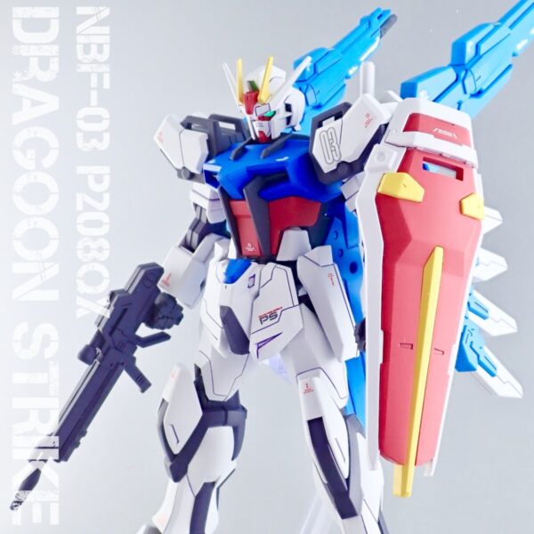 EG 1/144 ドラグーンストライクガンダム 塗装済み完成品