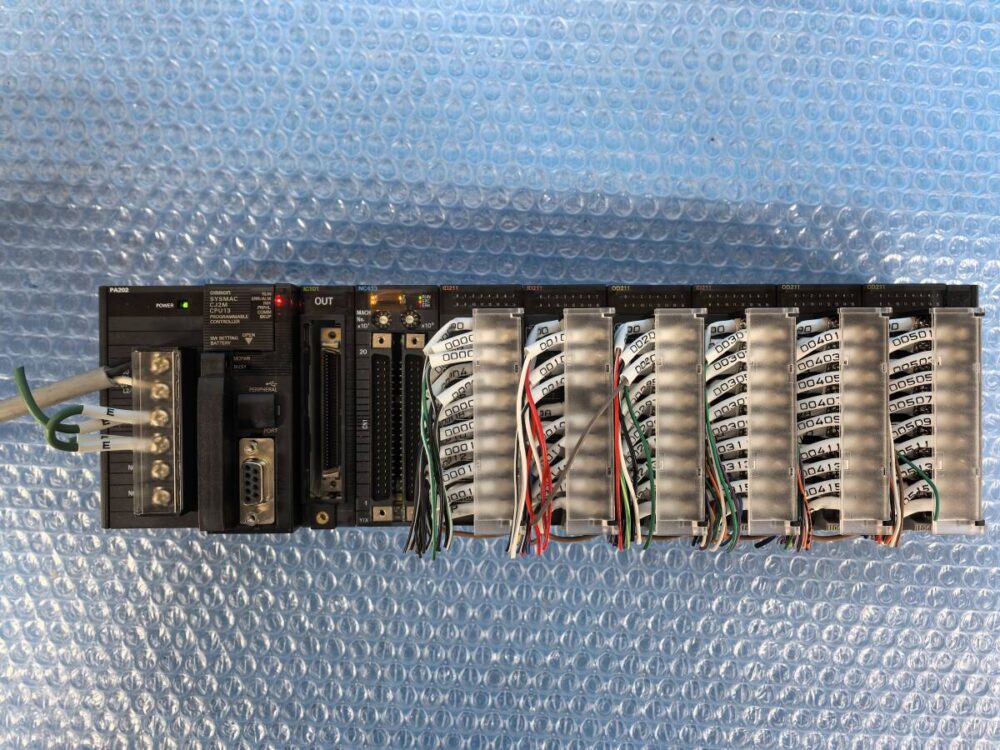[YH3610] OMRON オムロン CJ1W-PA202 SYSMAC CJ2M CPU13 IC101 NC433 ID211 *3 OD211 *3 シーケンサ 動作保証