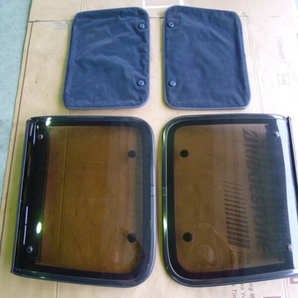 フェアレディＺ　Ｚ３１　２シーター用　Ｔバールーフ　左右セット　サンシェード付き　使用問題ありません　倉庫保管品