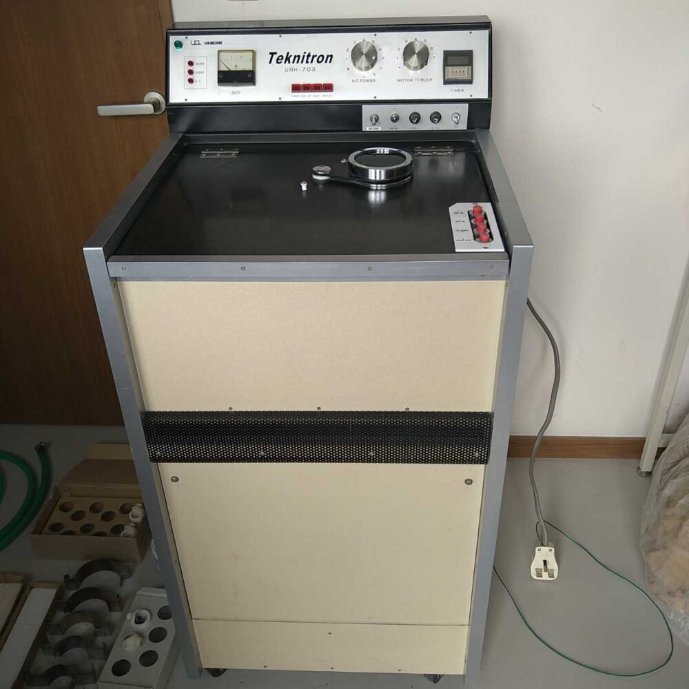ユニーク製　テクニトロン　高周波　遠心　鋳造機　歯科　技工　金属床　コバルト　アクセサリー　彫金