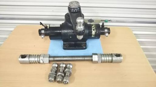 中古品　手動油圧操舵機 マロール社製 MRB-63A