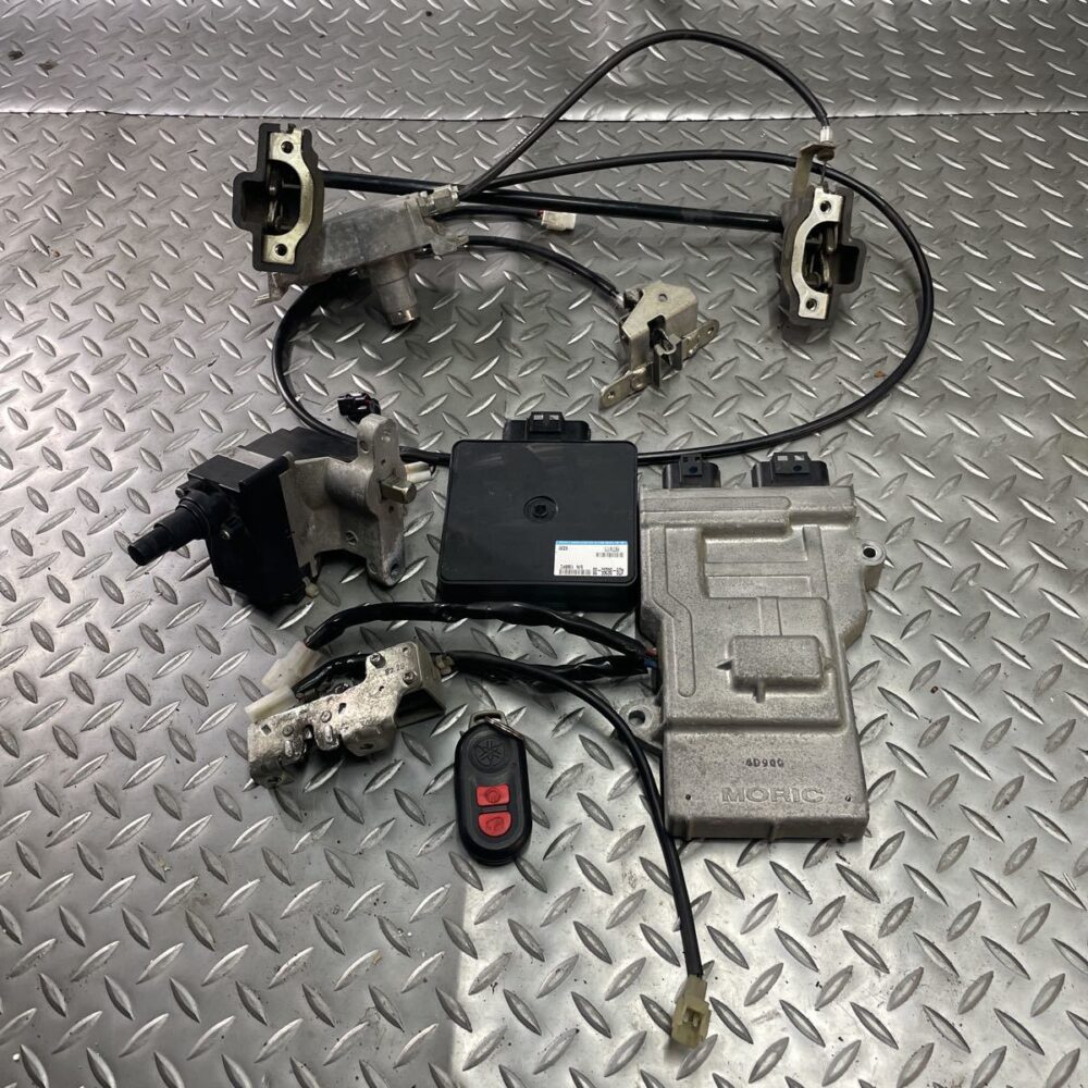 ヤマハ マジェスティ 4D9 SG20J 純正キーセット　鍵　スマートキー シートロック フューエルロック JS1247