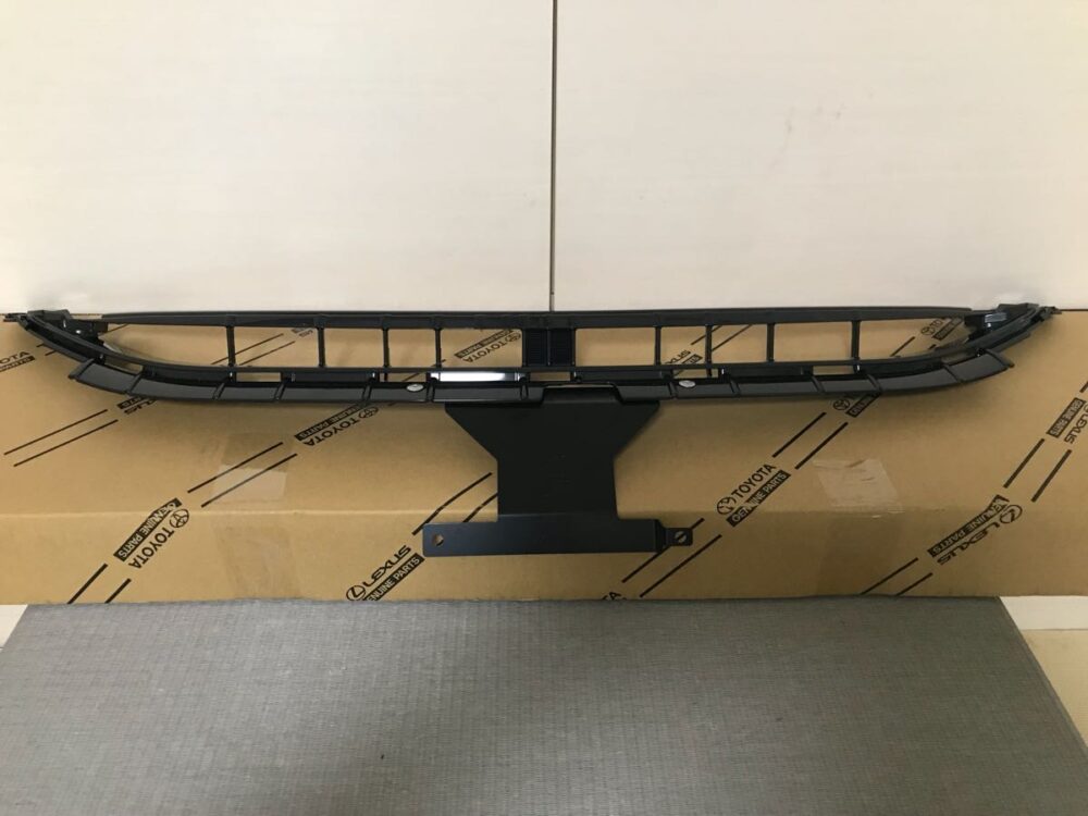 未使用 GRX130 G’s 純正 フロントグリル 53111-22880