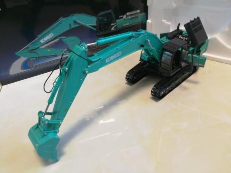 コベルコ KOBELCO SK460-8 重さ4.280KG 伸び60センチ 外箱サイズ 57*25*24.5CM 1/26 新品