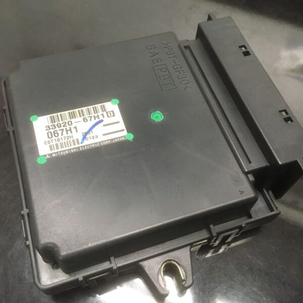 ☆ AT車用 キャリー スクラム エブリィ ECU コンピューター 33920-67H1 067H1 前期 3FAT 2WD CPU ワゴンＲ スズキ マツダ テストOK 三菱 ☆
